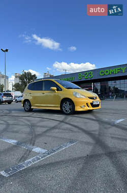 Хэтчбек Honda Jazz 2006 в 