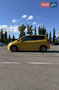 Хэтчбек Honda Jazz 2006 в 