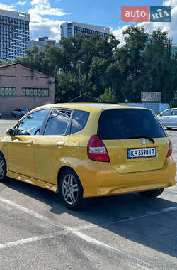Хэтчбек Honda Jazz 2006 в 
