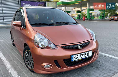 Хэтчбек Honda Jazz 2006 в 