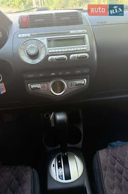 Хэтчбек Honda Jazz 2005 в 