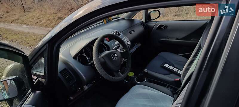 Хэтчбек Honda Jazz 2006 в 