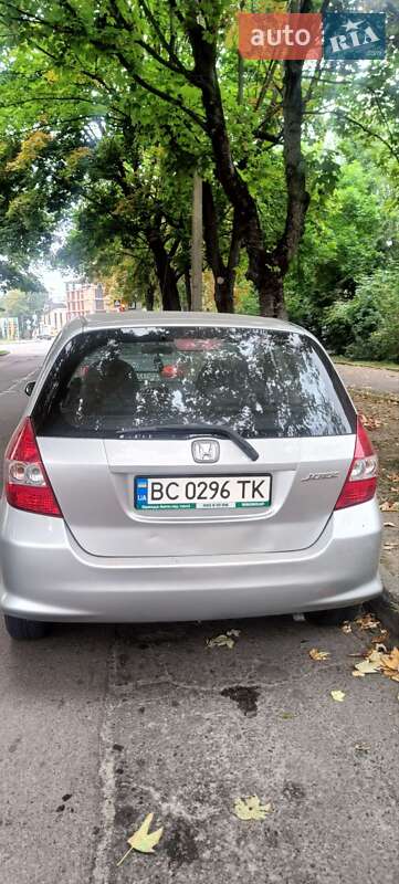 Хетчбек Honda Jazz 2006 в Буську