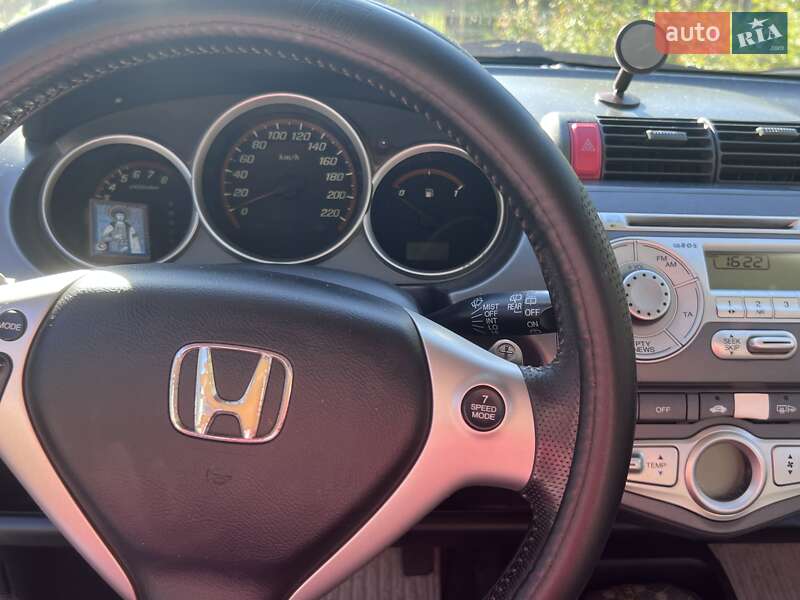 Хэтчбек Honda Jazz 2006 в Пирятине