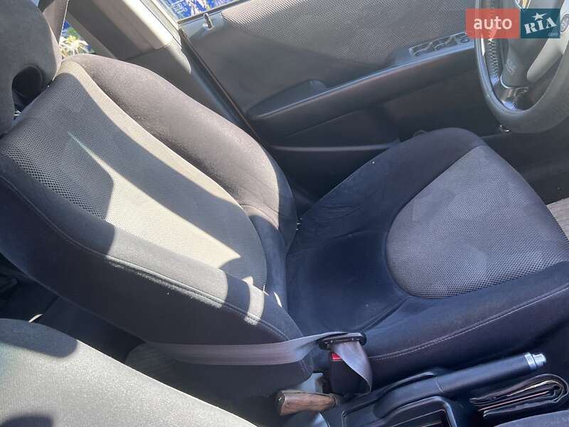 Хэтчбек Honda Jazz 2006 в Пирятине