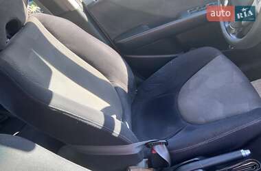 Хэтчбек Honda Jazz 2006 в  фото 28 Хэтчбек Honda Jazz 2006 в