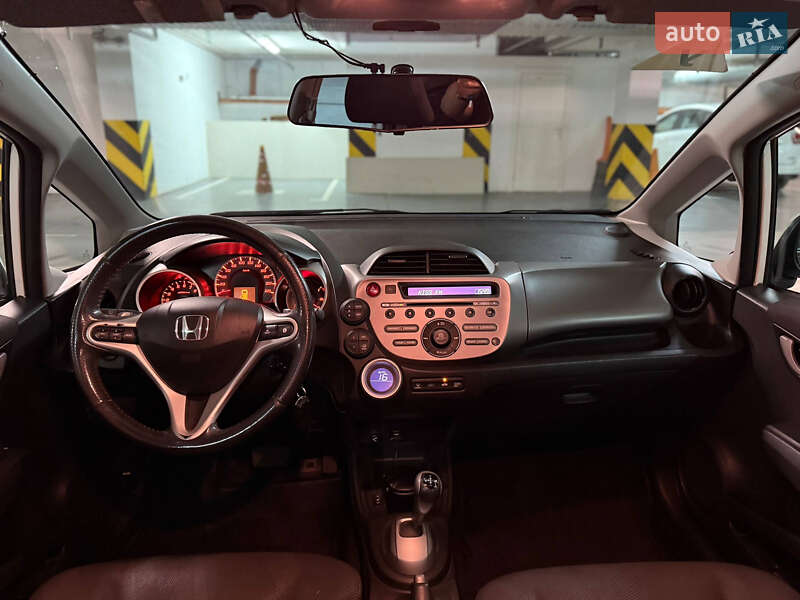 Хетчбек Honda Jazz 2010 в Дніпрі