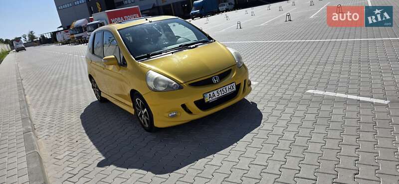 Хэтчбек Honda Jazz 2008 в Буче