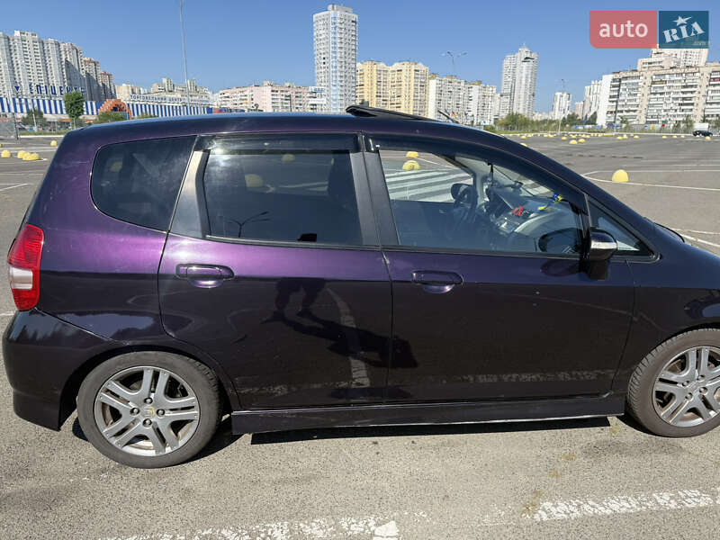 Хэтчбек Honda Jazz 2007 в Киеве