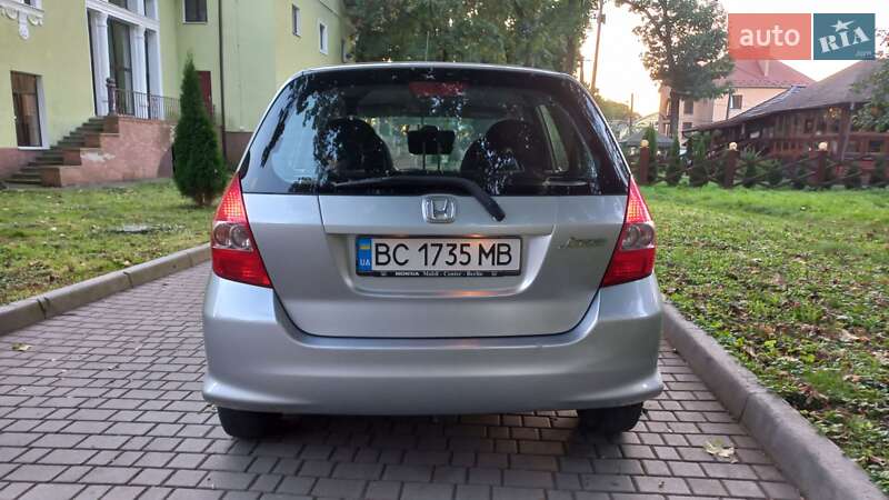 Хэтчбек Honda Jazz 2005 в Жидачове