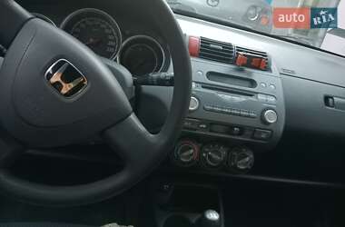 Хэтчбек Honda Jazz 2003 в 