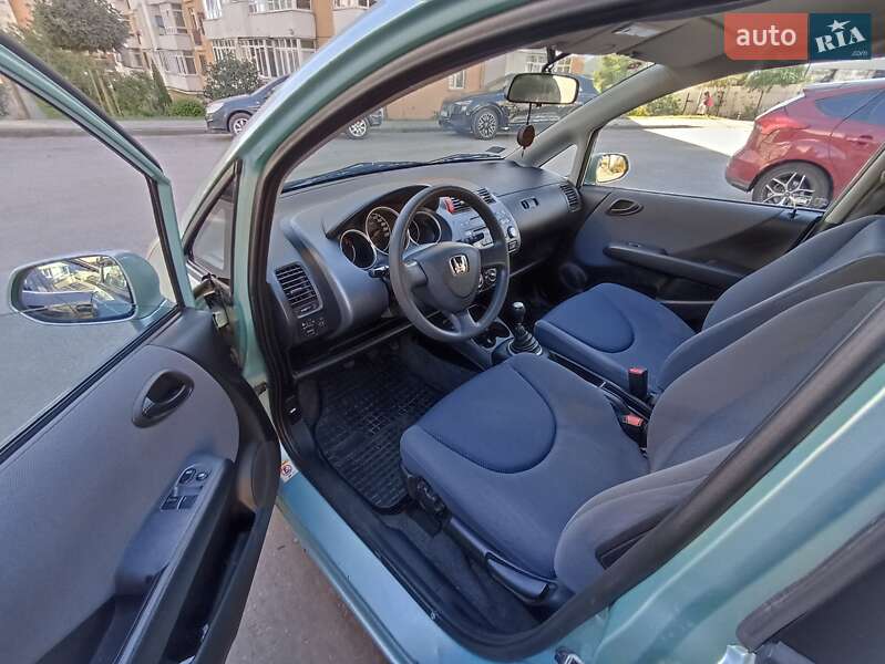 Хэтчбек Honda Jazz 2002 в Львове