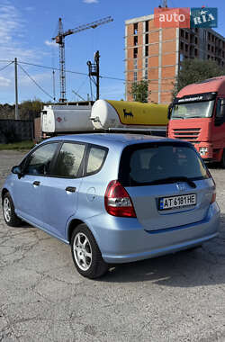 Хэтчбек Honda Jazz 2004 в 