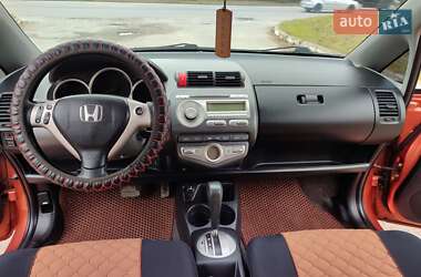 Хэтчбек Honda Jazz 2007 в 