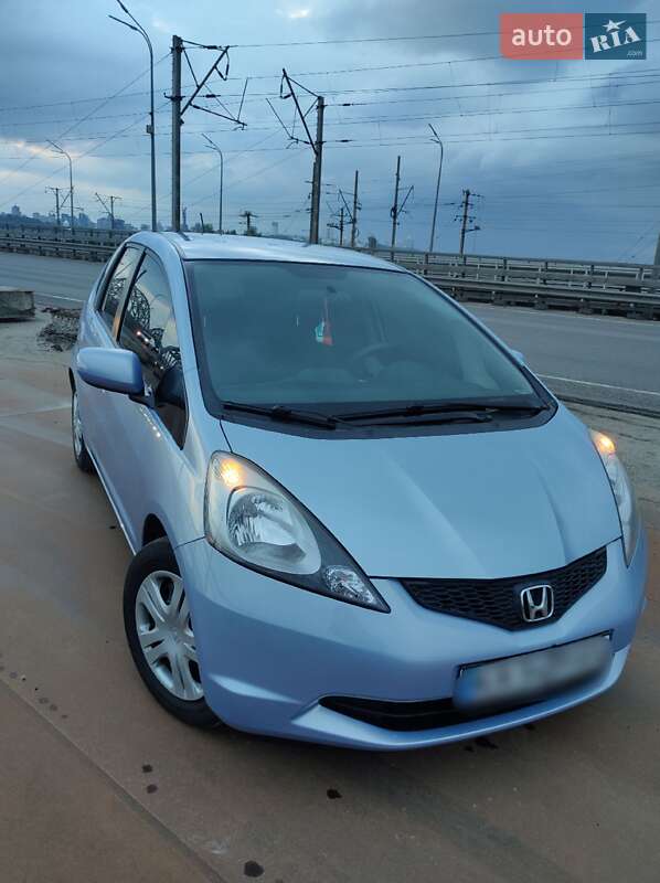 Хэтчбек Honda Jazz 2008 в Киеве