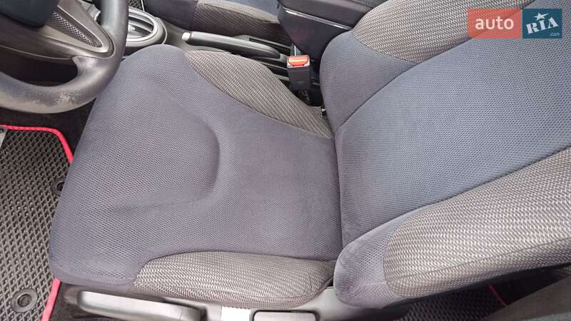 Хэтчбек Honda Jazz 2011 в Житомире
