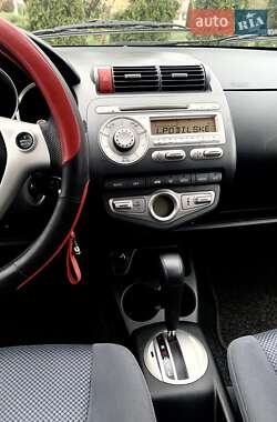 Хэтчбек Honda Jazz 2007 в 