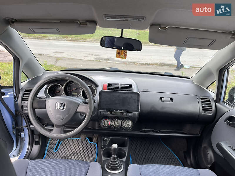 Хэтчбек Honda Jazz 2002 в Ужгороде