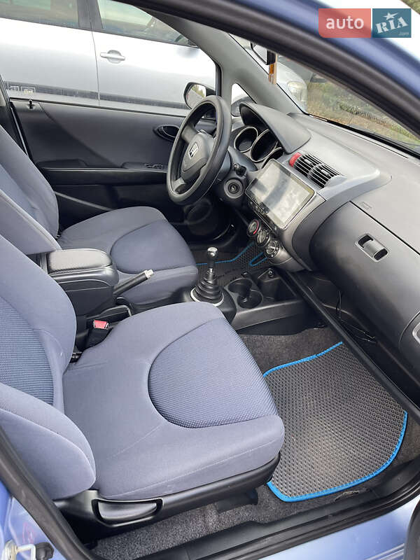 Хэтчбек Honda Jazz 2002 в Ужгороде