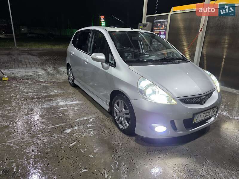 Хэтчбек Honda Jazz 2006 в Киеве