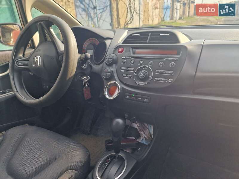Хетчбек Honda Jazz 2012 в Білгороді-Дністровському
