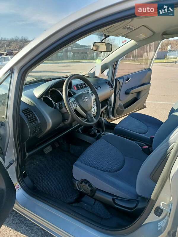 Хэтчбек Honda Jazz 2005 в Киеве фото 10 Хэтчбек Honda Jazz 2005 в Киеве