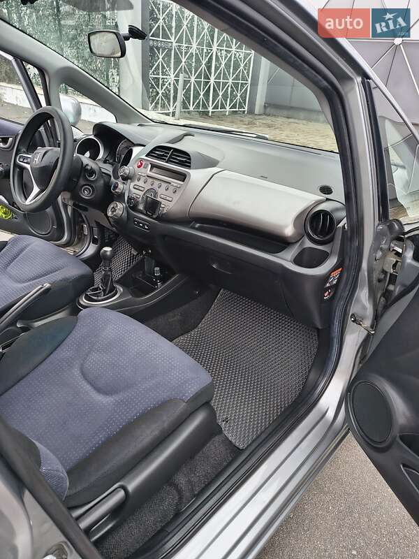 Хэтчбек Honda Jazz 2009 в Горишних Плавнях фото 25 Хэтчбек Honda Jazz 2009 в Горишних Плавнях