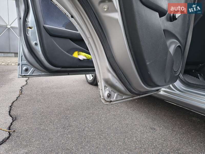 Хэтчбек Honda Jazz 2009 в Горишних Плавнях фото 30 Хэтчбек Honda Jazz 2009 в Горишних Плавнях