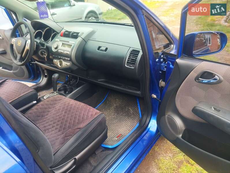 Хетчбек Honda Jazz 2005 в Іванові