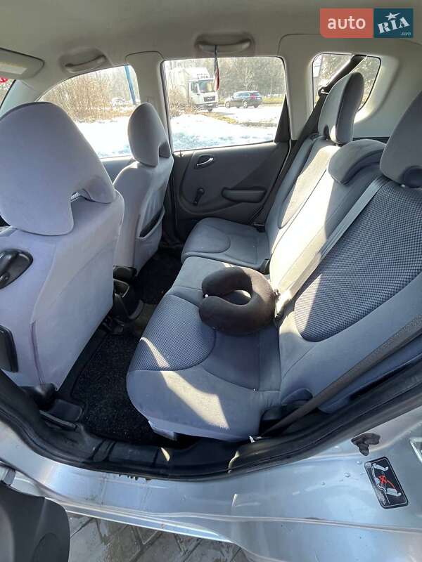 Хэтчбек Honda Jazz 2006 в Ивано-Франковске фото 10 Хэтчбек Honda Jazz 2006 в Ивано-Франковске