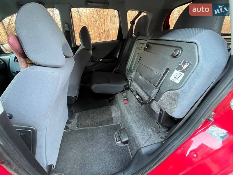 Хэтчбек Honda Jazz 2005 в Надворной