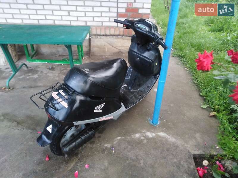 Мопеди Honda Lead 50 AF 48 2003 в 