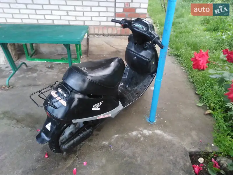 Мопеди Honda Lead 50 AF 48 2003 в 