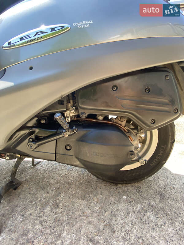 Мопеды Honda Lead 50 AF 48 2001 в Одессе