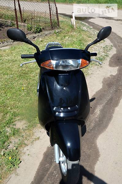 Honda Lead 2000 року