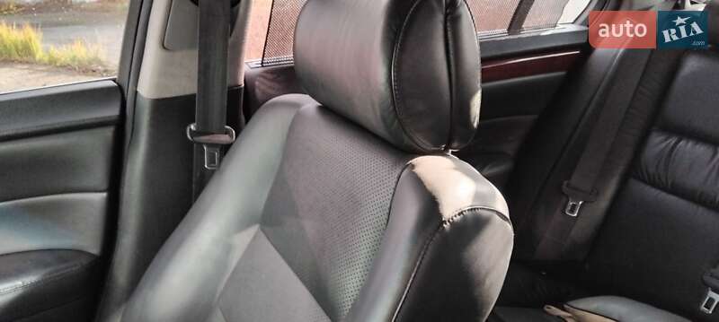 Седан Honda Legend 2006 в Броварах