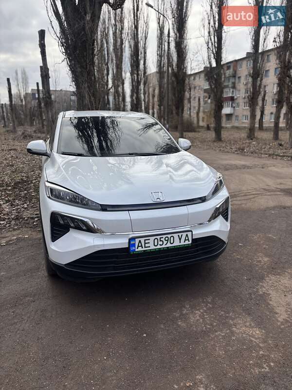 Honda M-NV 2022