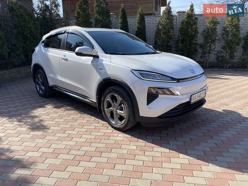 Позашляховик / Кросовер Honda M-NV 2022 в Києві