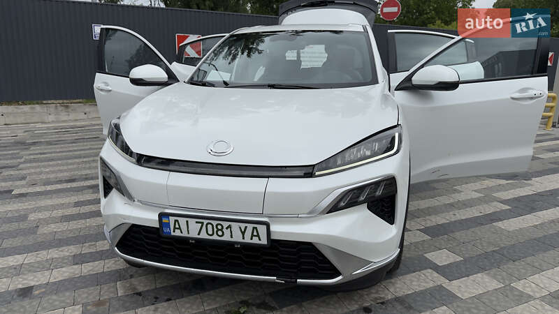Внедорожник / Кроссовер Honda M-NV 2024 в Киеве