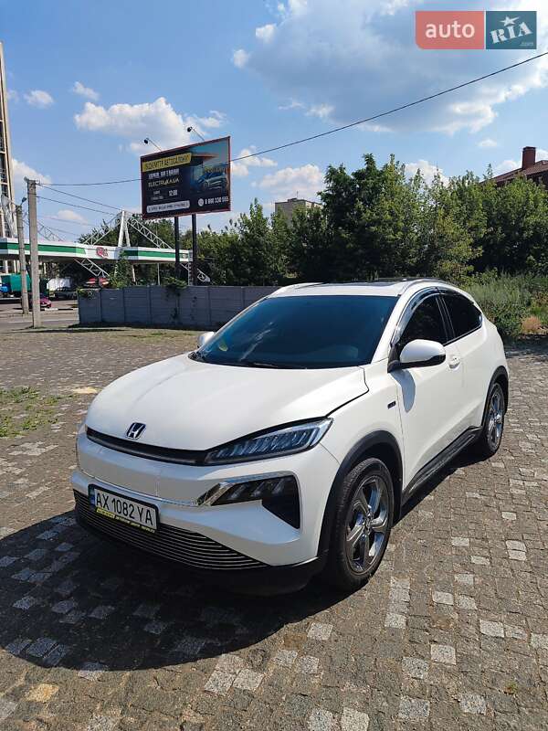 Honda M-NV 2022