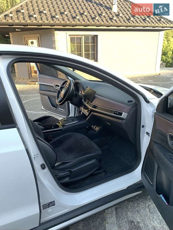 Внедорожник / Кроссовер Honda M-NV 2023 в Монастырище