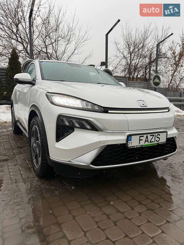 Внедорожник / Кроссовер Honda M-NV 2024 в Харькове