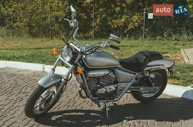 Мотоцикл Круизер Honda Magna 250 2001 в  Мотоцикл Круизер Honda Magna 250 2001 в
