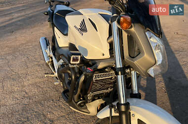 Мотоцикл Без обтекателей (Naked bike) Honda NC 700S 2012 в 