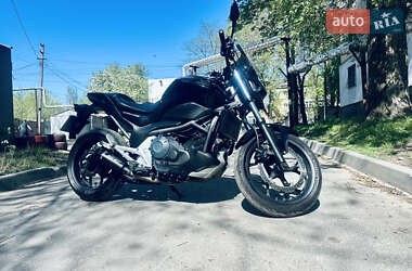 Мотоцикл Спорт-туризм Honda NC 700S 2012 в 