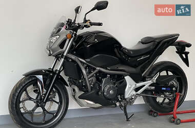 Мотоцикл Без обтекателей (Naked bike) Honda NC 700S 2014 в 