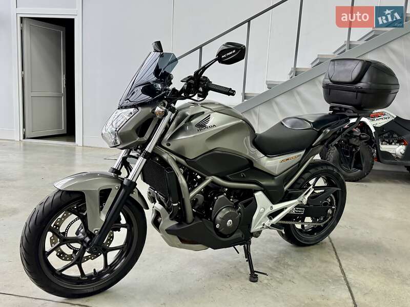 Мотоцикл Без обтекателей (Naked bike) Honda NC 700S 2012 в Хмельницком