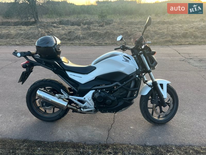 Мотоцикл Без обтекателей (Naked bike) Honda NC 700S 2012 в Чернигове