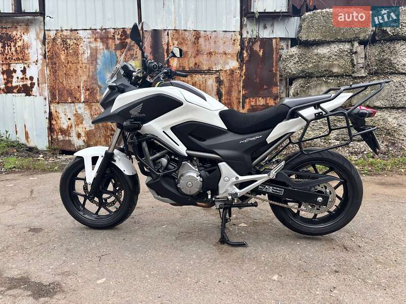 Мотоцикл Спорт-туризм Honda NC 700X 2012 в Харкові