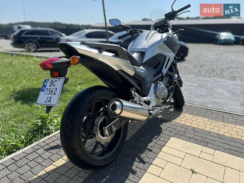 Мотоцикл Спорт-туризм Honda NC 700X 2016 в Львове фото 2 Мотоцикл Спорт-туризм Honda NC 700X 2016 в Львове